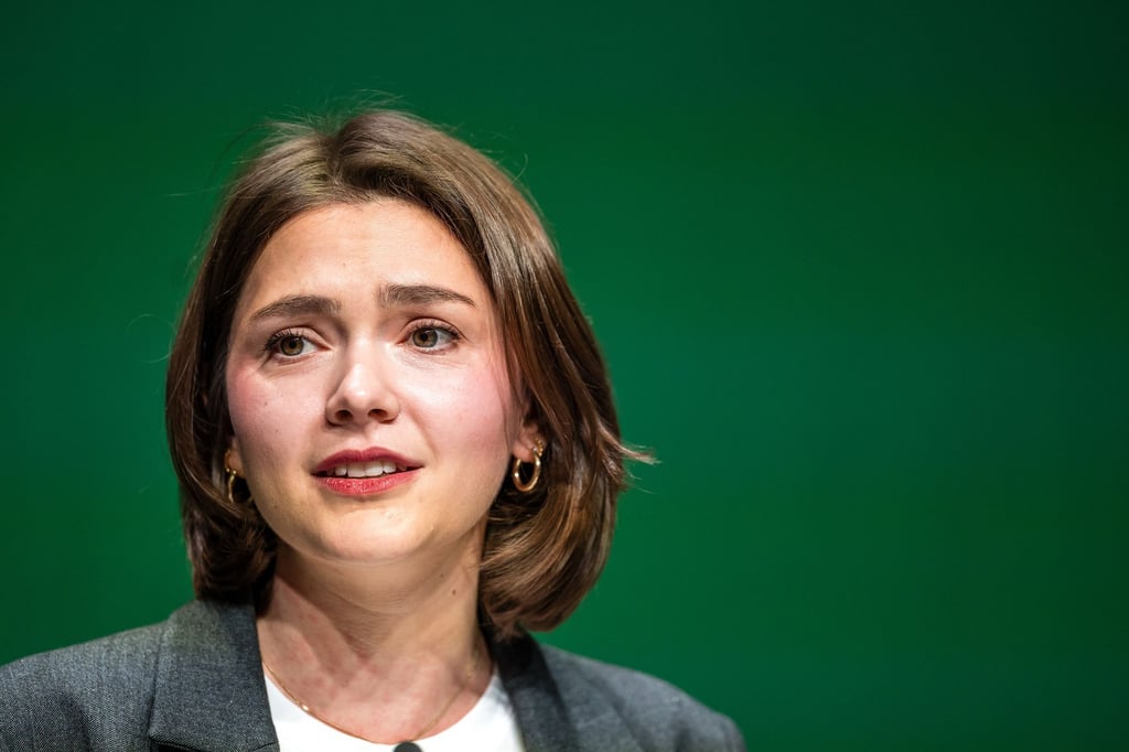 Brandenburgs Grünen-Vorsitzende Hanna Große Holtrup beschwört den Zusammenhalt ihrer Partei. (Archivbild)