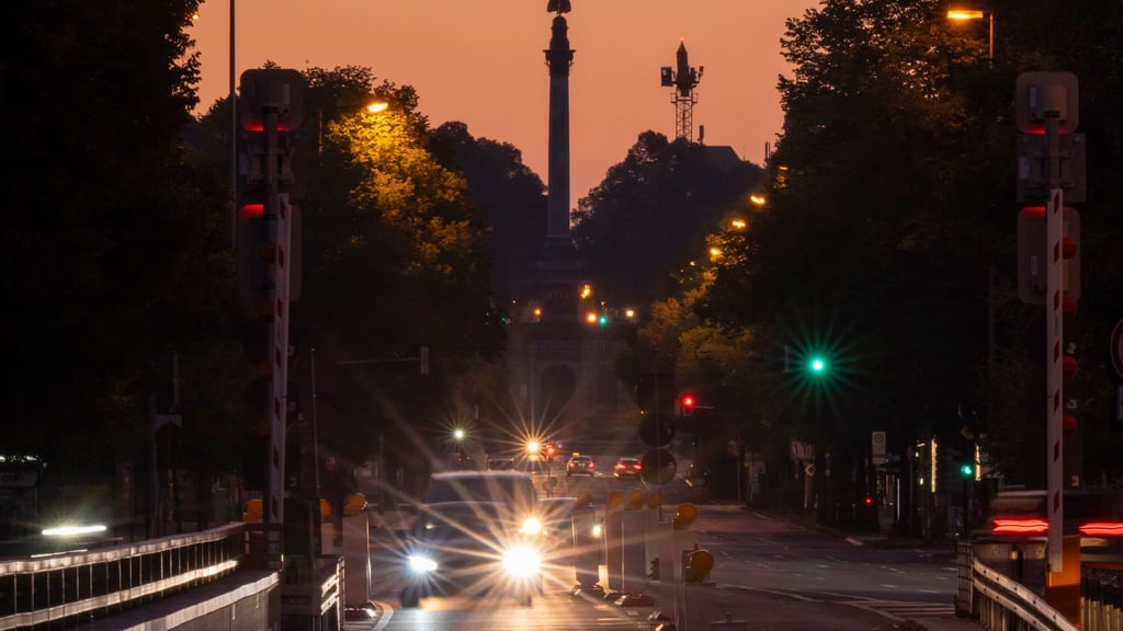 Gut eingestellte Scheinwerfer sind wichtig für die Sicherheit im Straßenverkehr.
