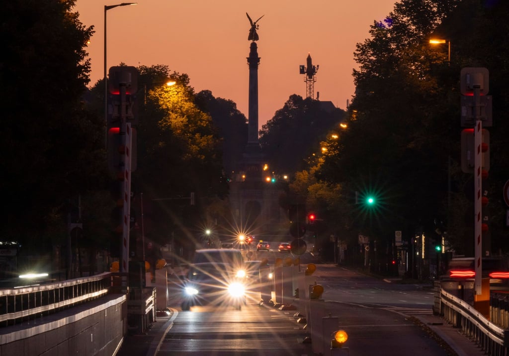 Gut eingestellte Scheinwerfer sind wichtig für die Sicherheit im Straßenverkehr.