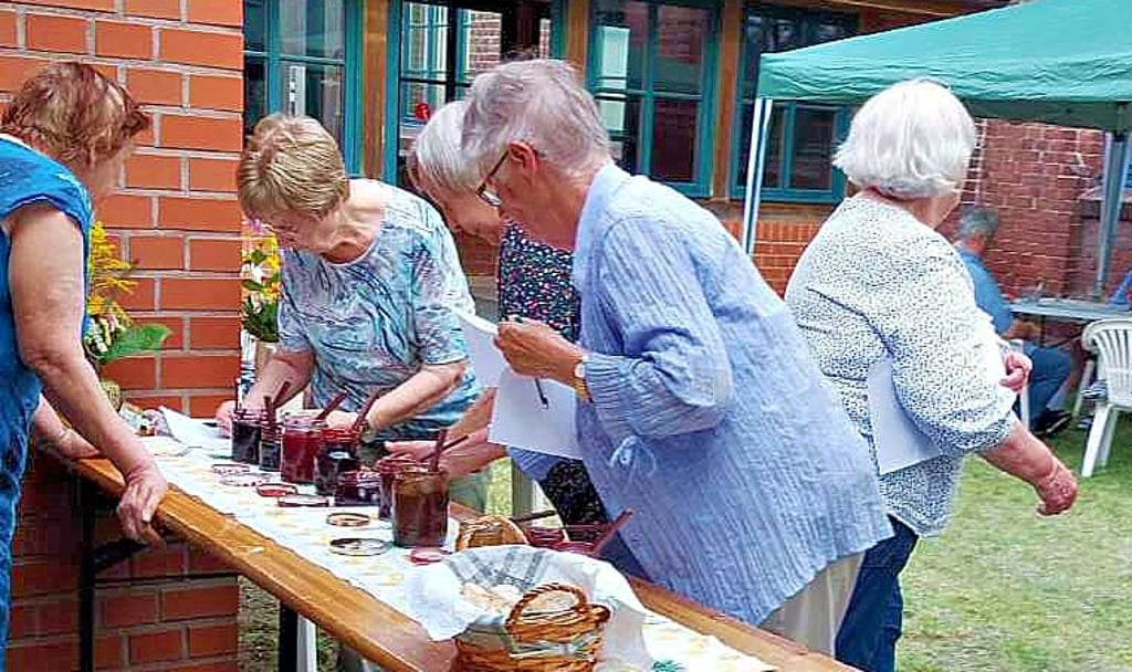 Die Jury achtete beim Marmeladenwettbewerb auch auf die Süße. Während des Schlachtefestes Anfang 2024 geht es deftiger zu.