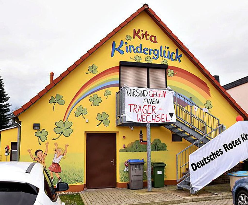 Im Frühjahr hing noch ein Banner gegen den Wechsel am Haus.
