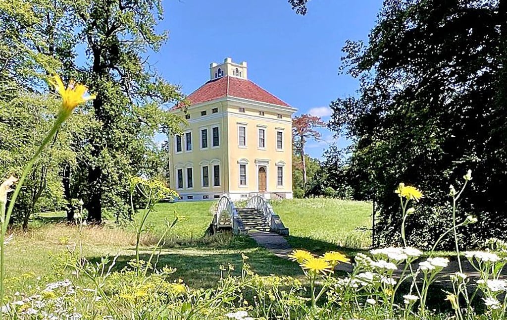 Vor 250 Jahren begann der Bau von Schloss Luisium. Das wird am Sonntag mit einem Tag der offenen Tür gefeiert.
