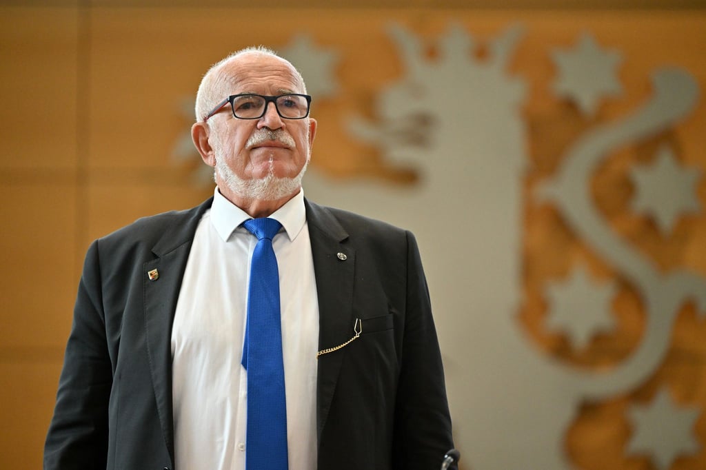 AfD-Alterspräsident Jürgen Treutler will sich an die Entscheidung der Thüringer Verfassungsrichter halten.