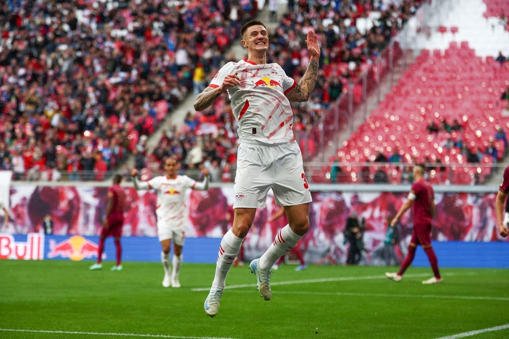 Benjamin Sesko erzielte mit seinem Doppelpack gegen Augsburger seine ersten Bundesligatore in dieser Saison.