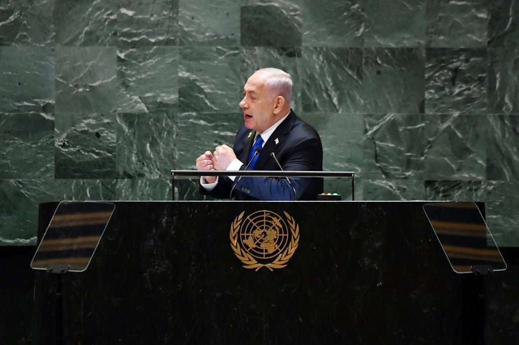 Nach seiner Rückkehr von der UN-Vollversammlung bestätigte Israels Premier Netanjahu, den Befehl für die gezielte Tötung von Hisbollah-Chef Nasrallah erteilt zu haben.
