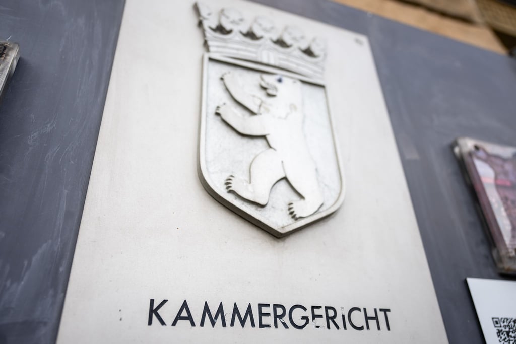 Gericht: Hakenkreuz als Corona-Kritik strafbar. (Archivbild)