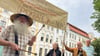 Protest gegen das Szenario einer Einkapselung des Giftmülls bei Brüchau vor dem Magdeburger Landtag.