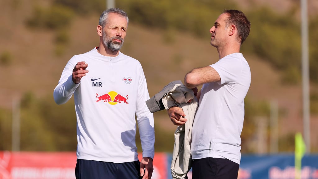 „Ich bin jeden Tag hier und weiß, was wir in den letzten zwei Jahren geschaffen haben”: Marco Rose und Oliver Mintzlaff.