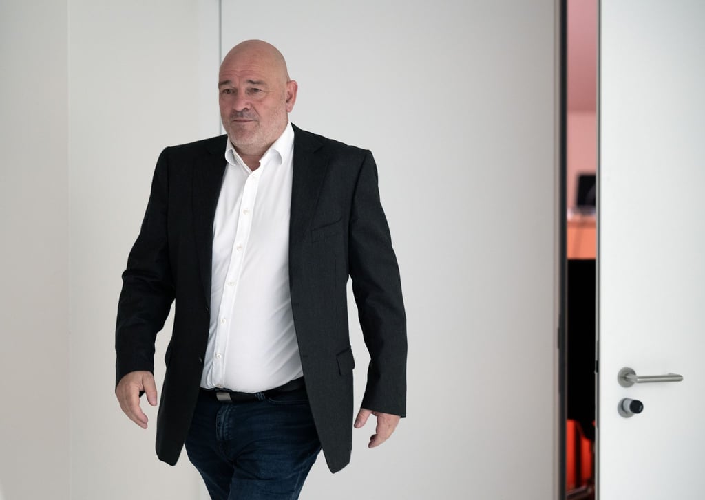 Will offen ins erste Gespräch mit der SPD gehen: Brandenburgs BSW-Landesvorsitzender Robert Crumbach (Archivbild).