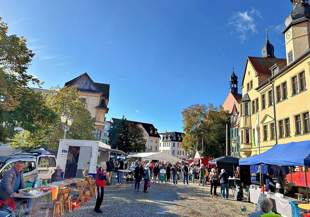 Das erste Hettstedter Kupferfest fand 2023 statt und lockte bis zu 7.000 Besucher auf den Markt.