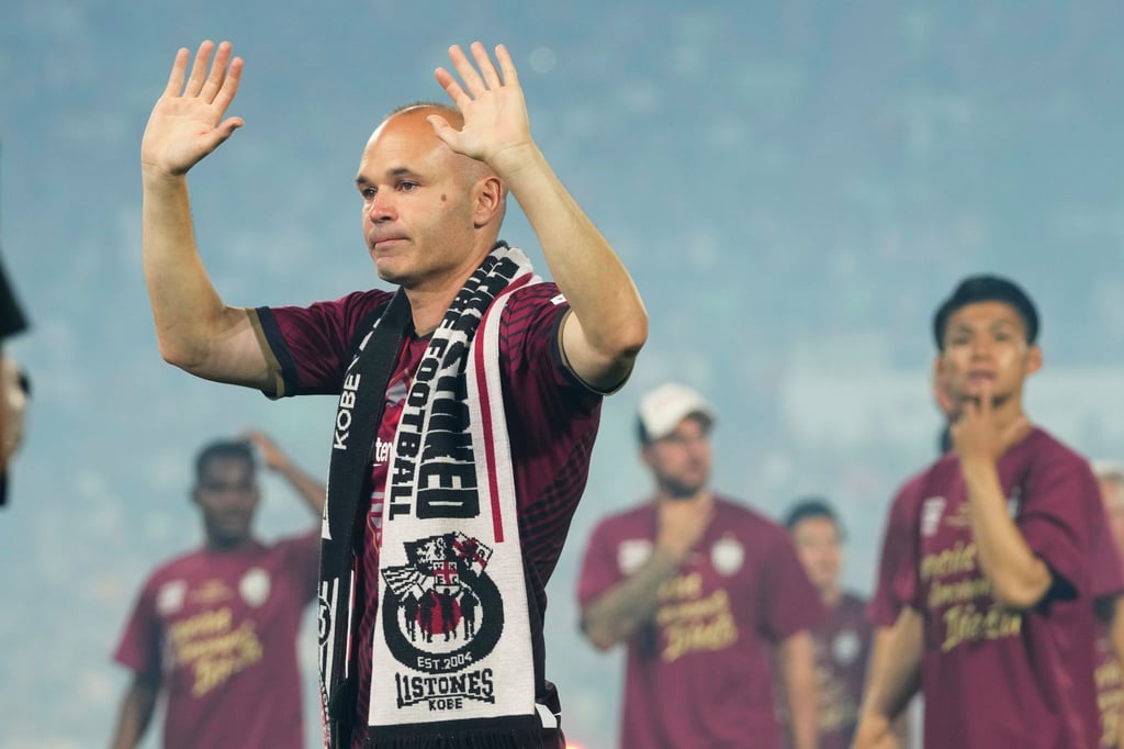 Spaniens Ex-Nationalspieler Iniesta hat eine Erklärung angekündigt.
