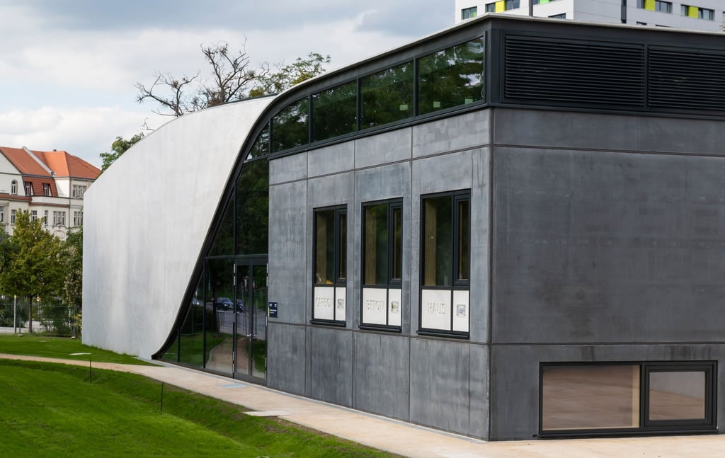 Das weltweit erste Haus aus Carbonbeton in Dresden. (Archivbild)