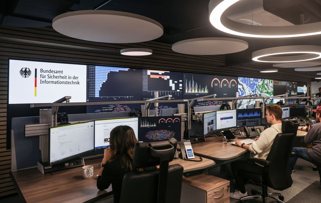 Das nationale IT-Lagezentrum im Bundesamt für Sicherheit in der Informationstechnik (BSI) in Bonn.