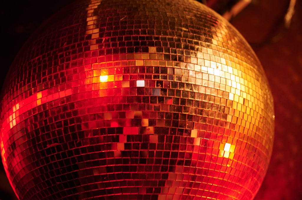 Auch am Tag der Deutschen Einheit kann in Berlin in den Clubs getanzt werden. (Symbolbild)