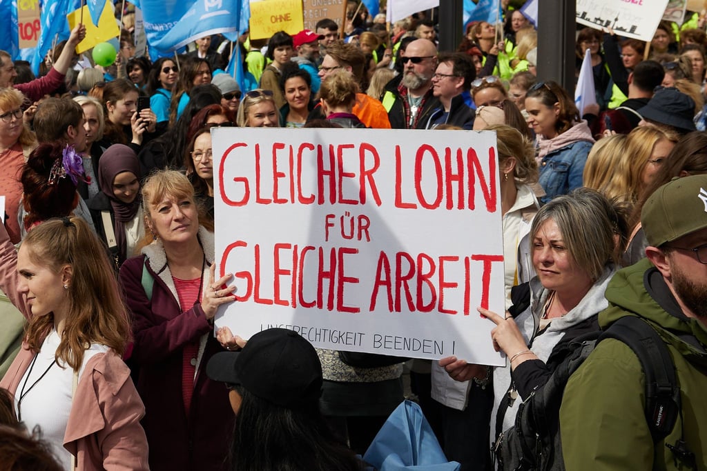Verdi will, dass in Berlin deutlich mehr Beschäftigte als bisher die Hauptstadtzulage von monatlich 150 Euro erhalten. (Archivbild)
