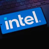 Nachdem Intel den Bau von zwei Chipfabriken in Magdeburg vorerst auf Eis gelegt hat, wird über die Verwendung der geplanten Fördermittel diskutiert.