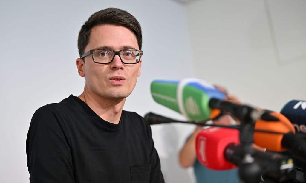 Thüringens Linke-Co-Chef Christian Schaft ist für eine genaue Prüfung eines AfD-Verbotsverfahrens. (Archivbild)