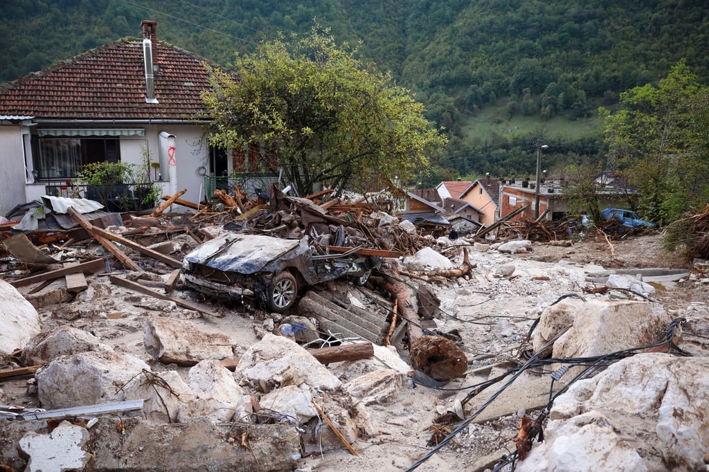 Bei Überschwemmungen und Erdrutschen in Bosnien-Herzegowina kamen mindestens 16 Menschen ums Leben.