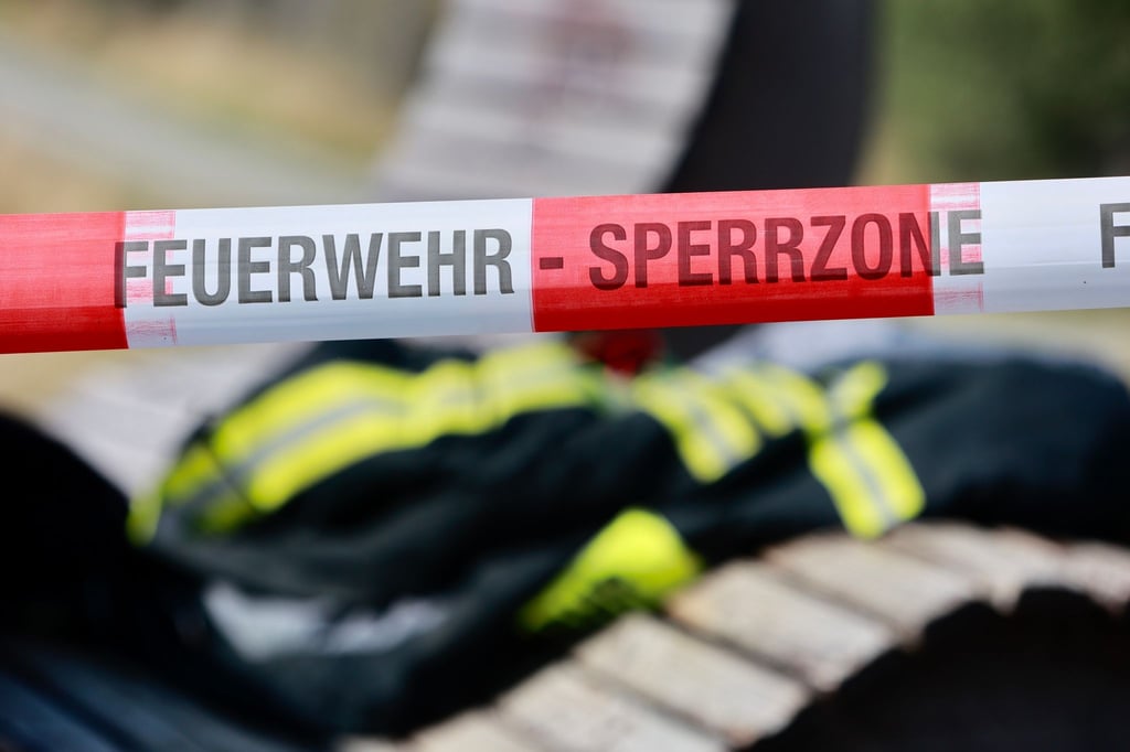Im Landkreis Cuxhaven haben fast 400 Heuballen auf einem Feld gebrannt. (Symbolfoto)