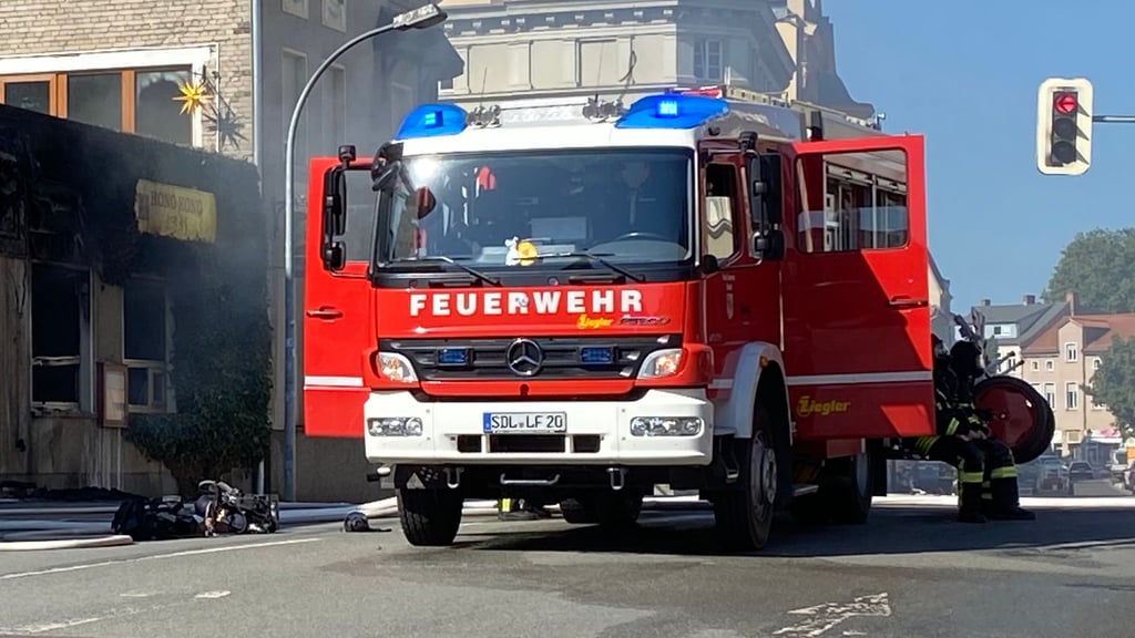 Wer in Stendal Feuerwehrfahrzeuge fahren möchte, benötigt einen Lkw-Führerschein.