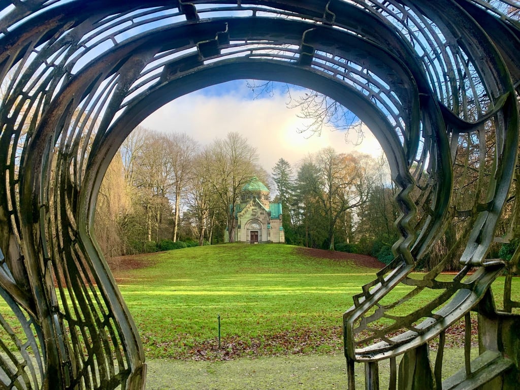 Der Ohlsdorfer Friedhof in Hamburg gilt als größter Parkfriedhof der Welt - und ist die größte Grünanlage der Hansestadt.