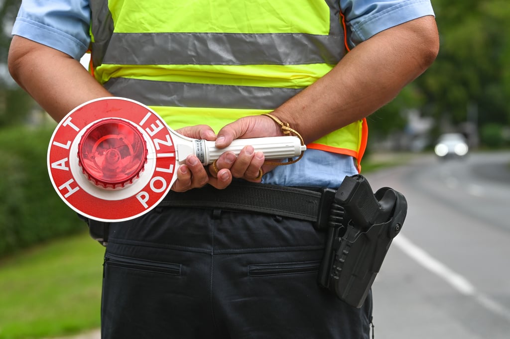 In Sachsen-Anhalt wird wieder vermehrt geblitzt: Unter dem Motto "Focus on the Road" wird die Polizei Autofahrer im Oktober verstärkt kontrollieren.