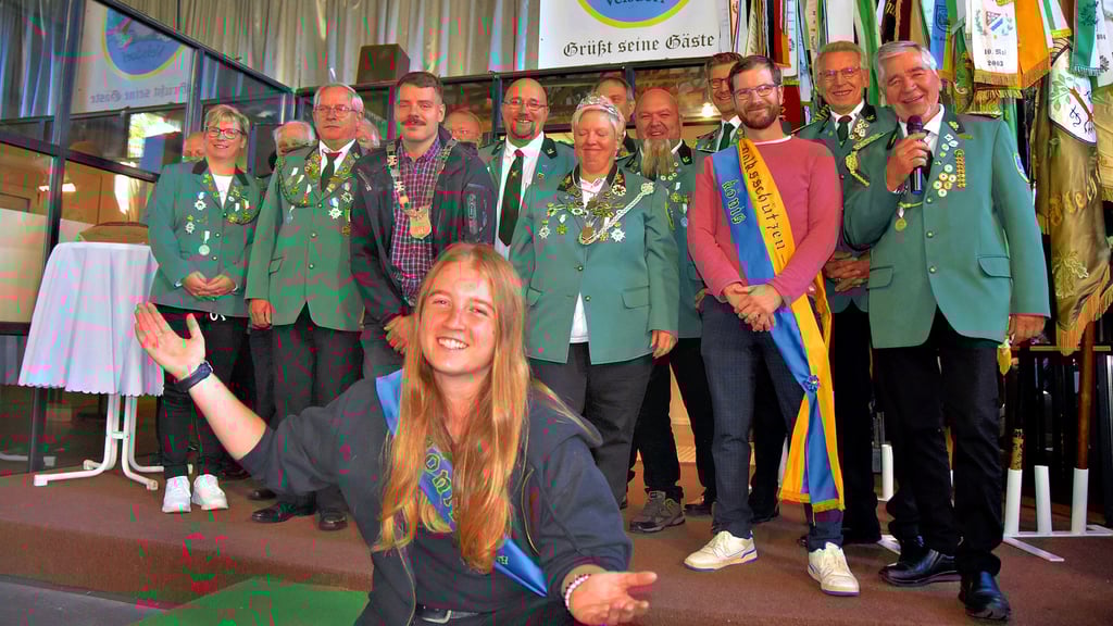 Lea Richter erlebt beim Schützenfest in Velsdorf eine Überraschung.