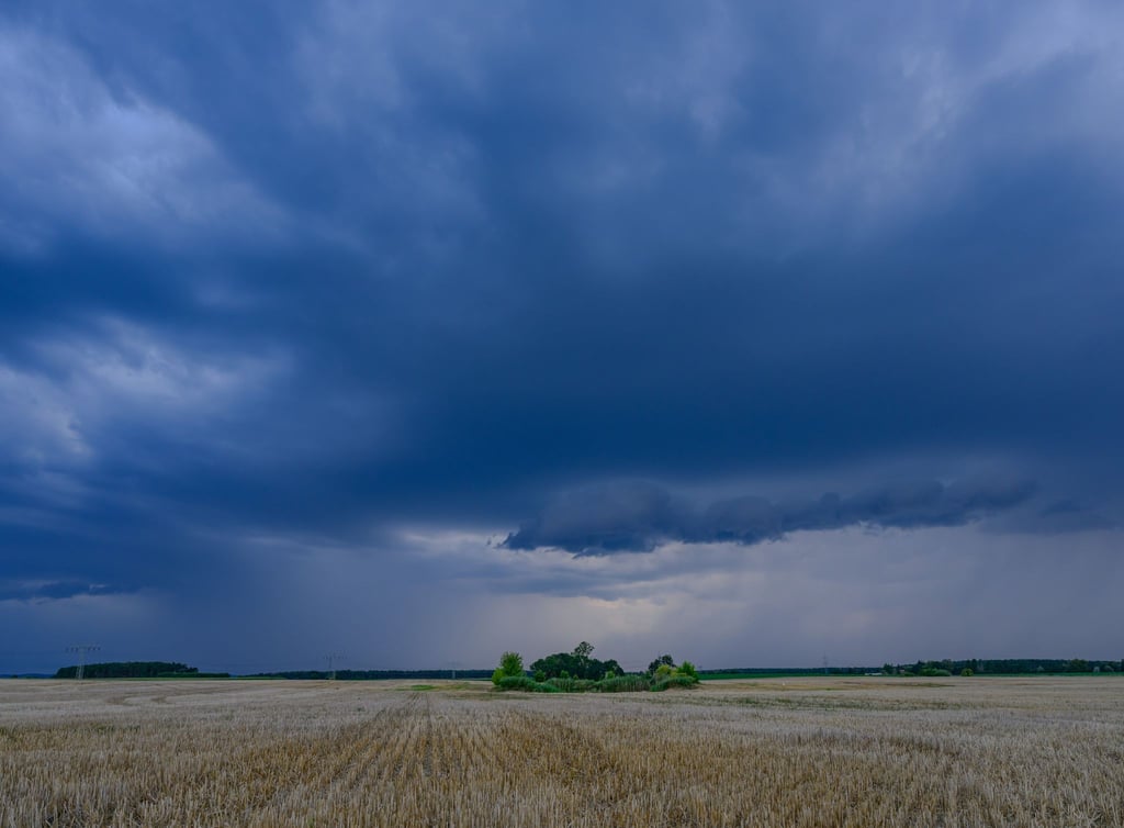 Regen und Sturm erwartet. (Archivbild)