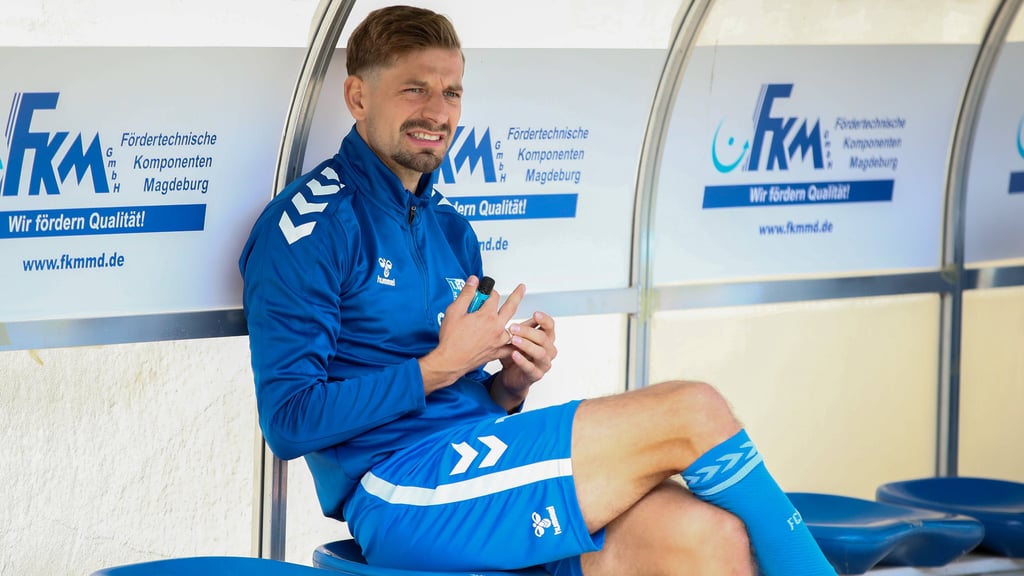 Alexander Nollenbergers Kariereweg ist ungewöhnlich: Über die Landesliga kam er zum FC Bayern München. Inzwischen ist er beim 1. FC Magdeburg in der 2. Bundesliga angekommen.