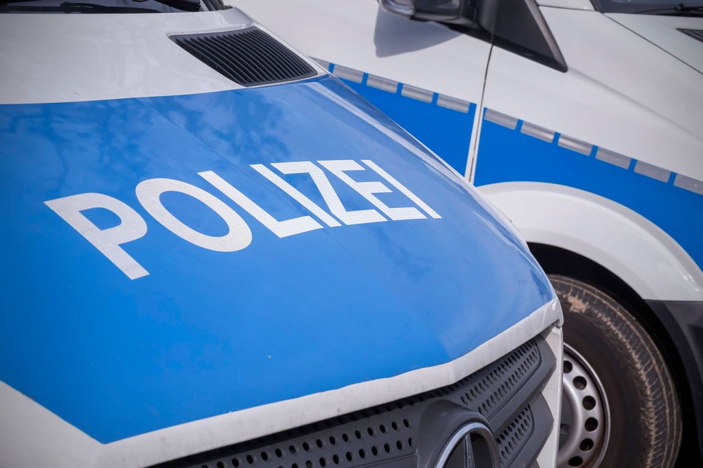 In Zerbst hat ein Mann einen Lieferwagenfahrer beleidigt und bedroht.