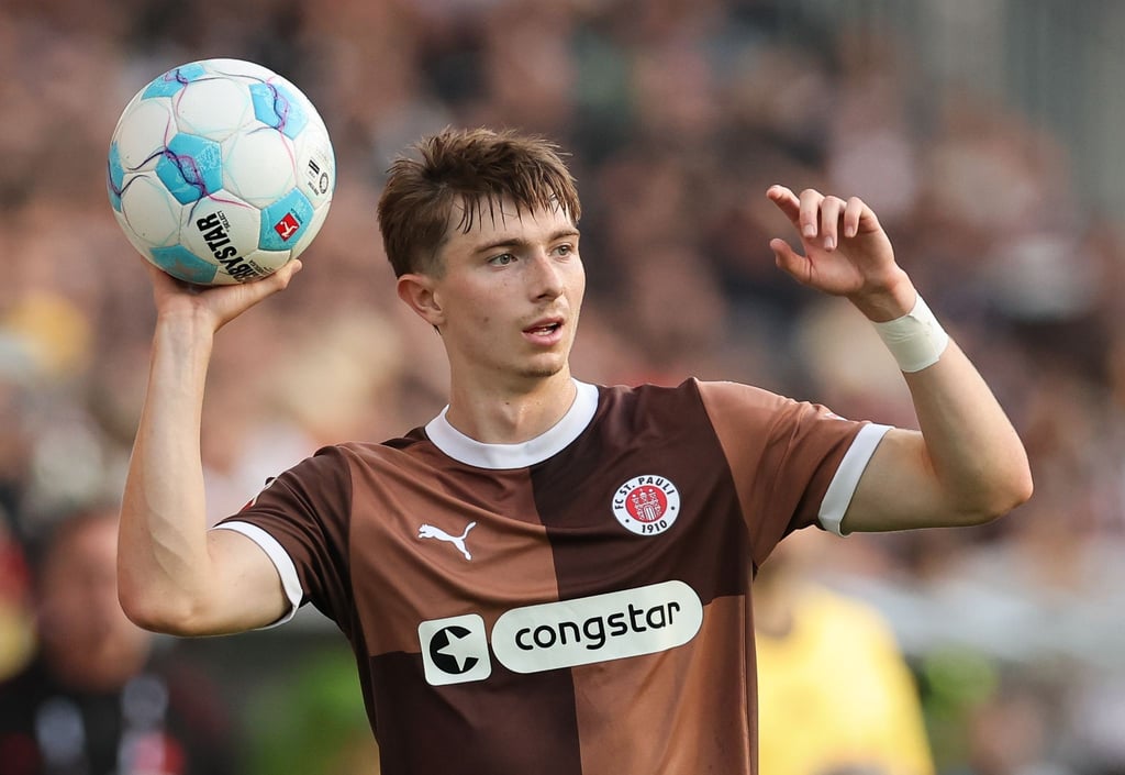 FC St. Paulis Scott Banks traf im Testspiel bei Hannover 96 doppelt.