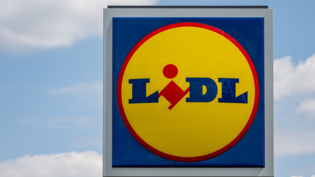 Die Supermarkt-Kette Lidl hat eine Filiale in Magdeburg komplett neu gestaltet. Bald ist Eröffnung.