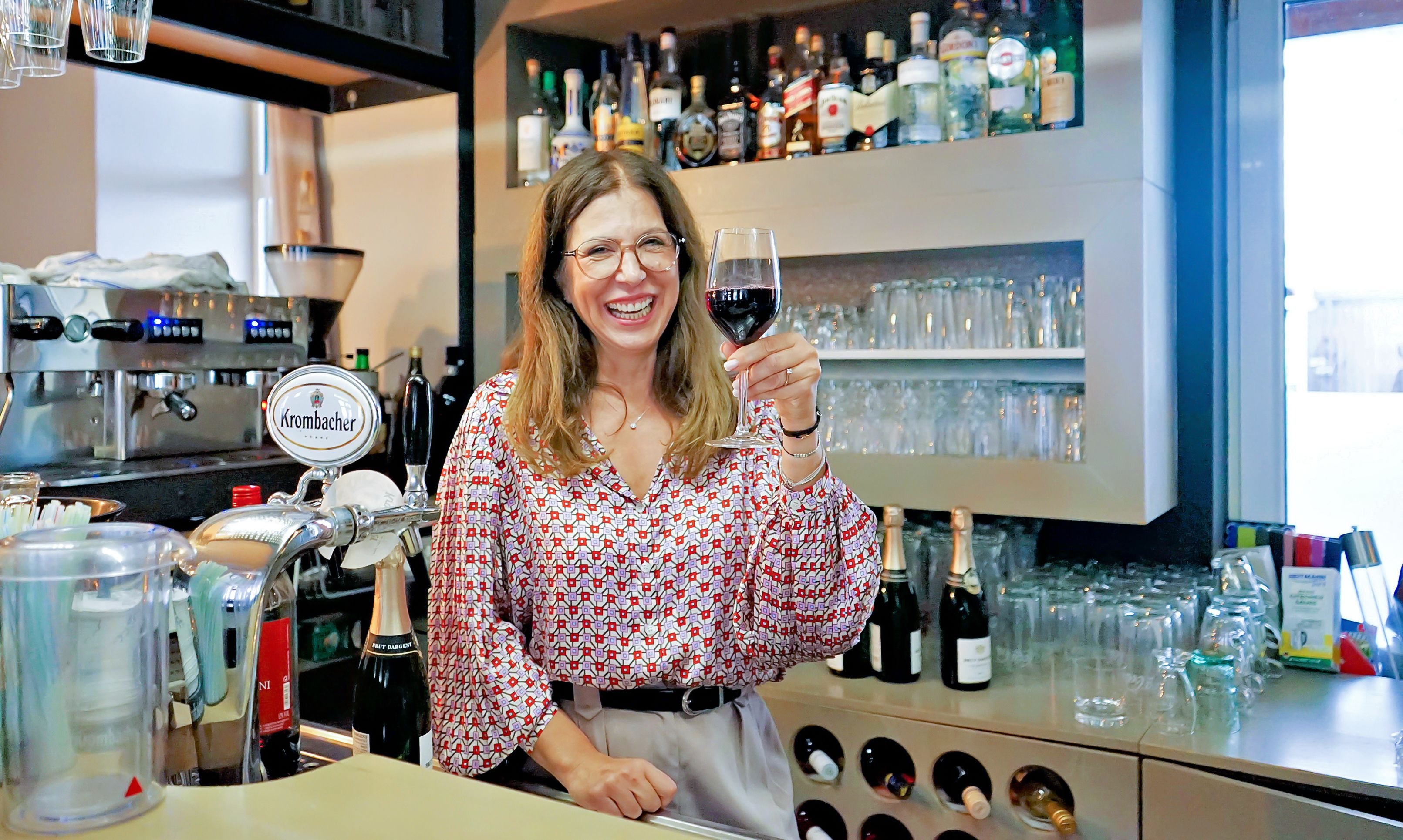 Beliebtes griechisches Restaurant in Wolmirstedt: Griechischen Wein ...