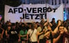 In Leipzig forderten Demonstranten nach der Landtagswahl im September ein AfD-Verbot.