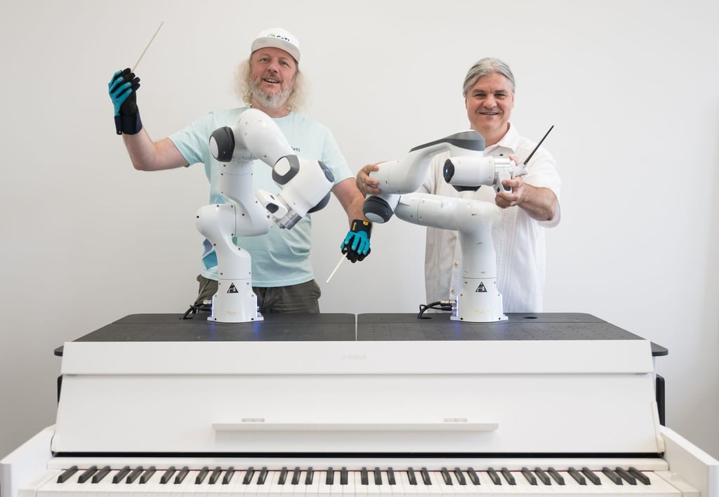 Ein Roboter mit drei Armen soll schon bald die Dresdner Sinfoniker dirigieren. (Foto Produktion)