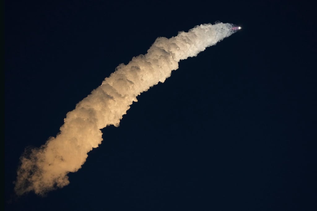 Die Mega-Starship-Rakete von SpaceX während des erfolgreichen Testflugs.