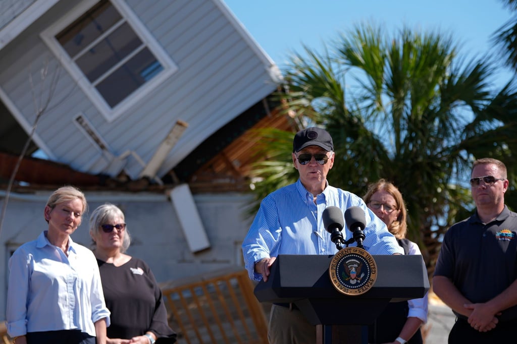 US-Präsident Joe Biden hat sich bei einem Besuch in Florida selbst ein Bild von den Schäden durch Hurrikan „Milton“ gemacht.
