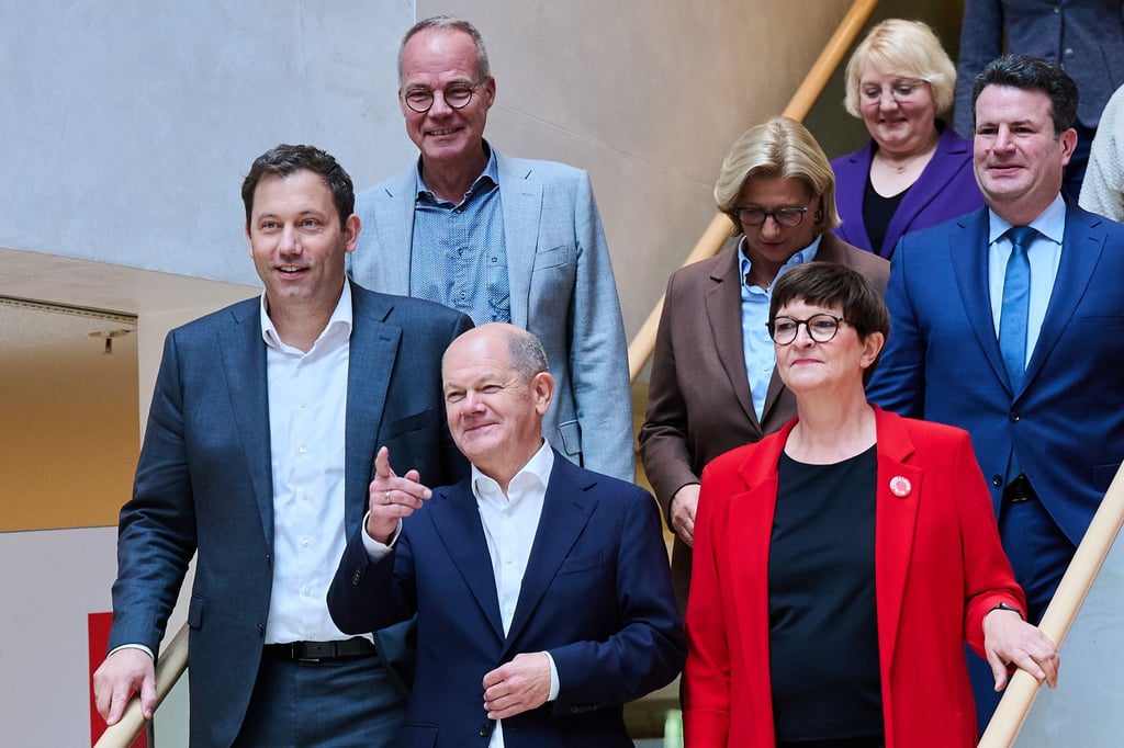 Die SPD stellt bei ihrer Vorstandsklausur erste Weichen für den Bundestagswahlkampf.