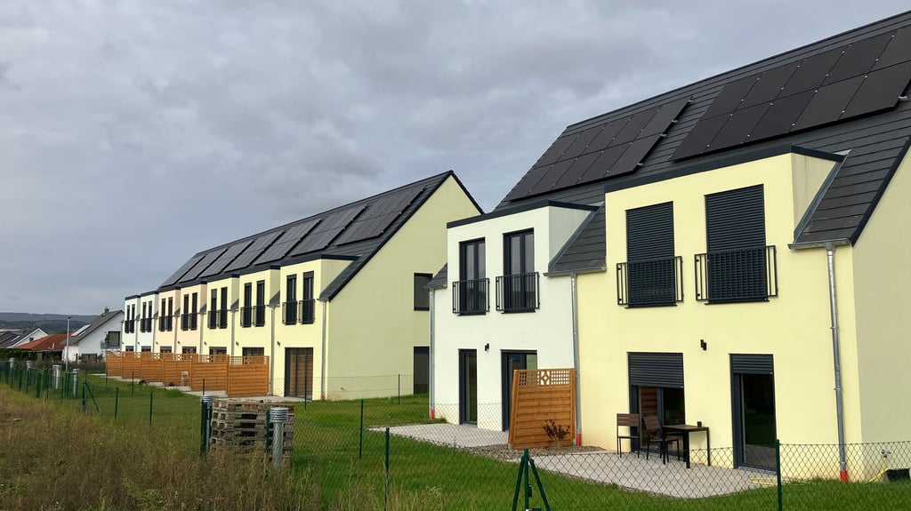 Die Rückseiten der neuen Gebäude.