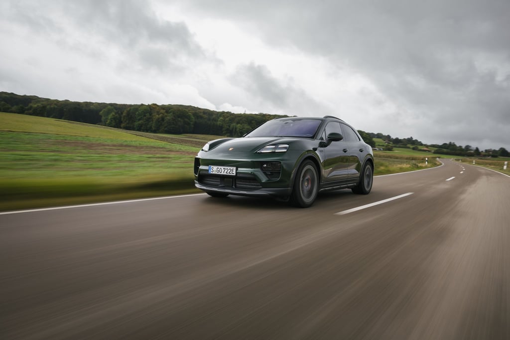 Der Macan 4S schließt mit 514 PS und optionalem Offroad-Paket die Lücke zwischen dem Macan 4 und dem Macan Turbo.