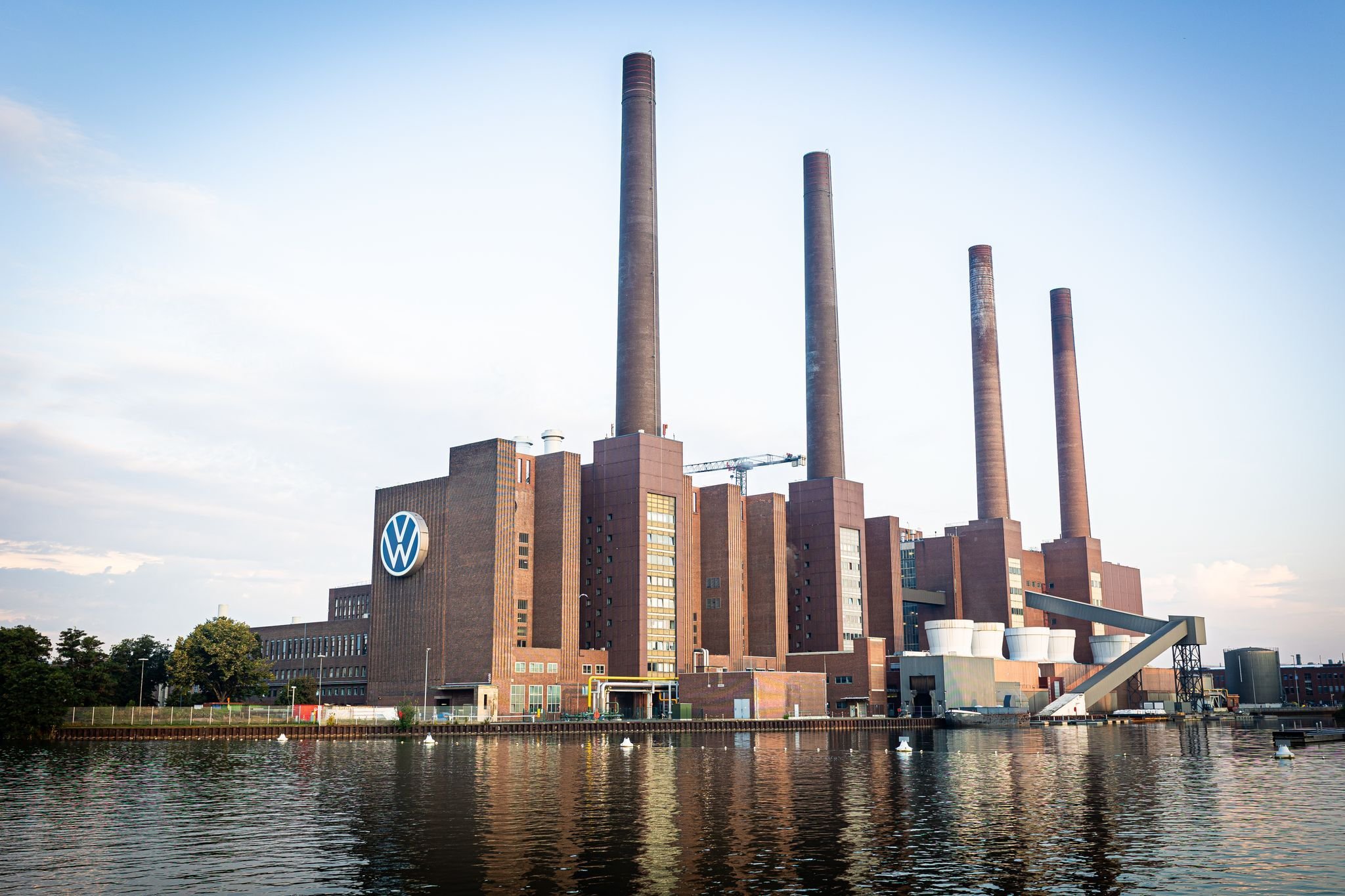 Zehn Standorte Betroffen: VW-Gesamtbetriebsrat Plant ...