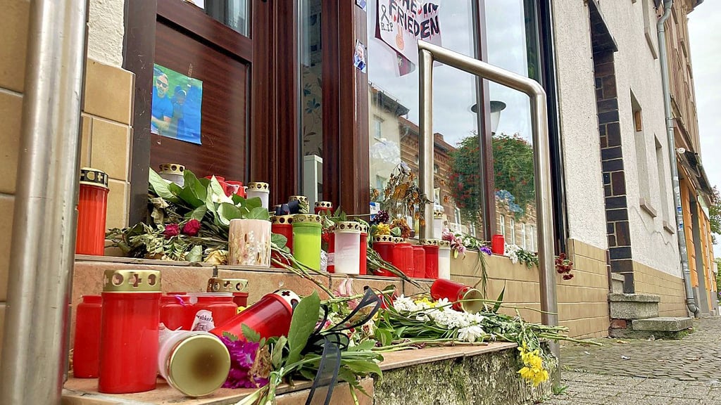 Die Anteilnahme am Tod des Inhabers der Schneiderei in der Burger Innenstadt ist groß.