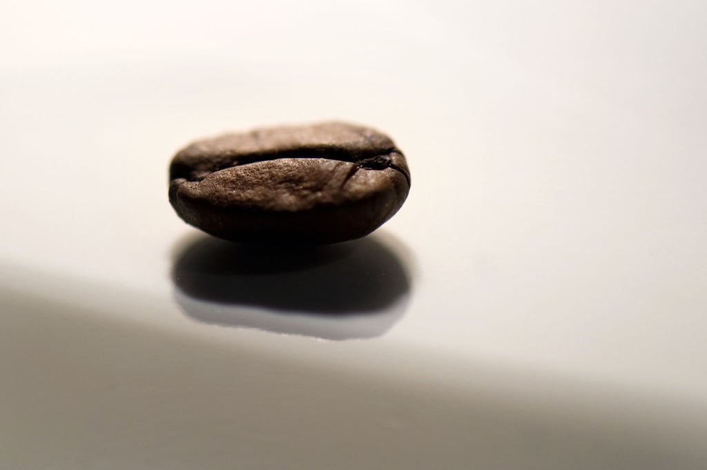 Eine Koffeinvergiftung durch Kaffee ist kaum möglich, dazu müsste man mehr als zehn Liter trinken.