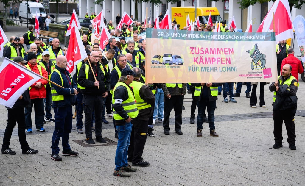 Mit weiteren Warnstreiks will Verdi Druck machen. (Archivbild)