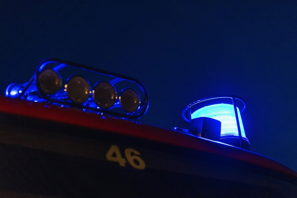 Die Feuerwehr konnte nicht verhindern, dass der Dachstuhl ausbrannte. (Symbolbild)