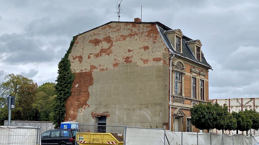 Das Kontorhaus der alten Getreidemühle in Gommerns Hagenstraße bleibt erhalten und wird saniert.