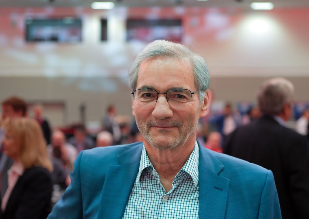 Brandenburgs Ex-Ministerpräsident Platzeck äußert sich mit Blick auf Sondierungsgespräche von SPD und BSW optimistisch. (Archivbild)