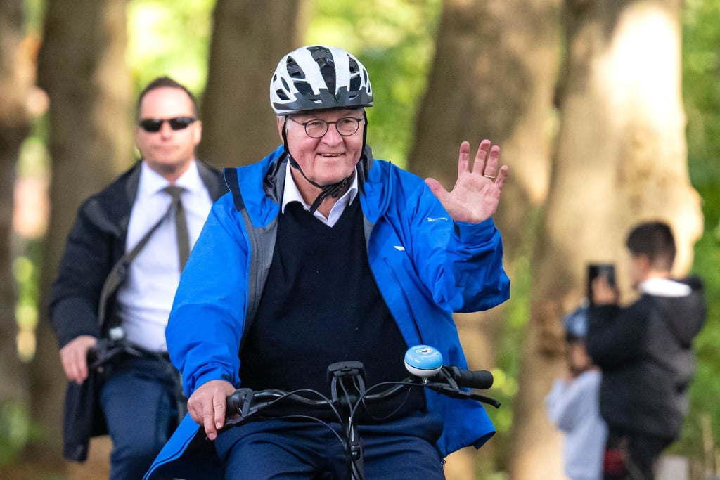 Bundespräsident unternahm bei seinem Besuch in Nordhorn auch eine kurze Radtour in die benachbarten Niederlande. (Archivfoto)