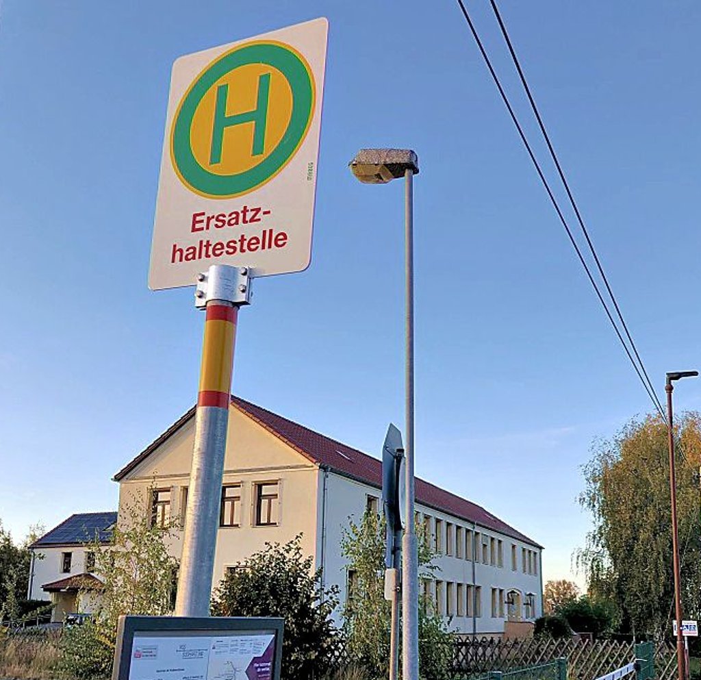 Eine der beiden zusätzlichen Haltestellen in Helbra An der Hütte.