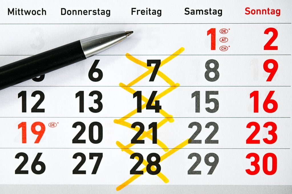 Im Arbeitszeitmodell der Vier-Tage-Woche könnte der Freitag als Arbeitstag wegfallen. (Symbolbild)
